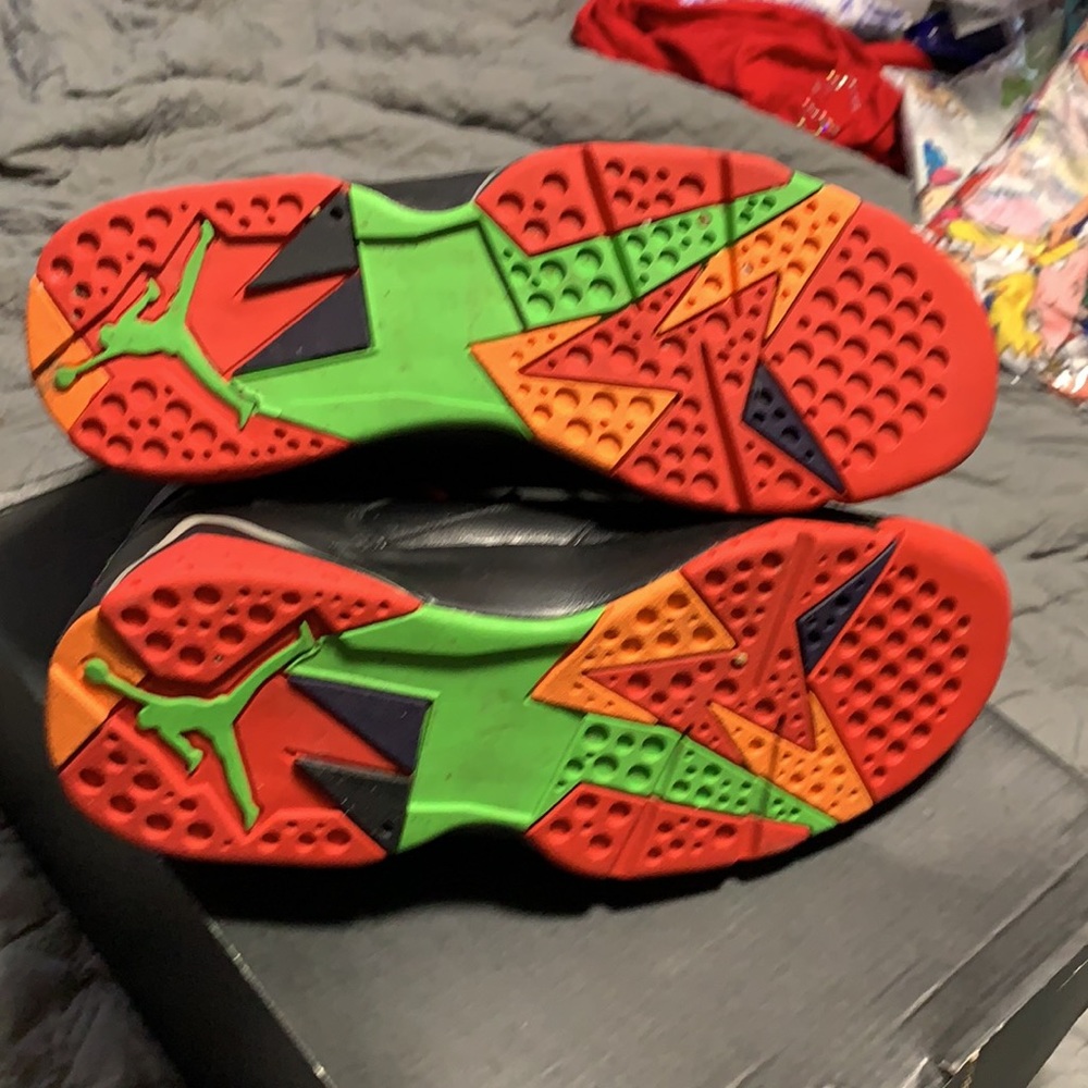 Shoes - Picture 5 of 7